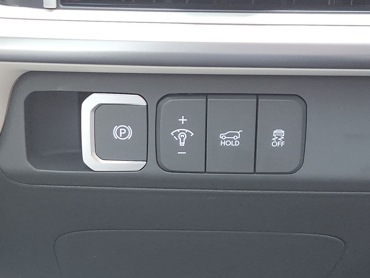 New 2026 W6H White Hyundai SEL FWD image 20