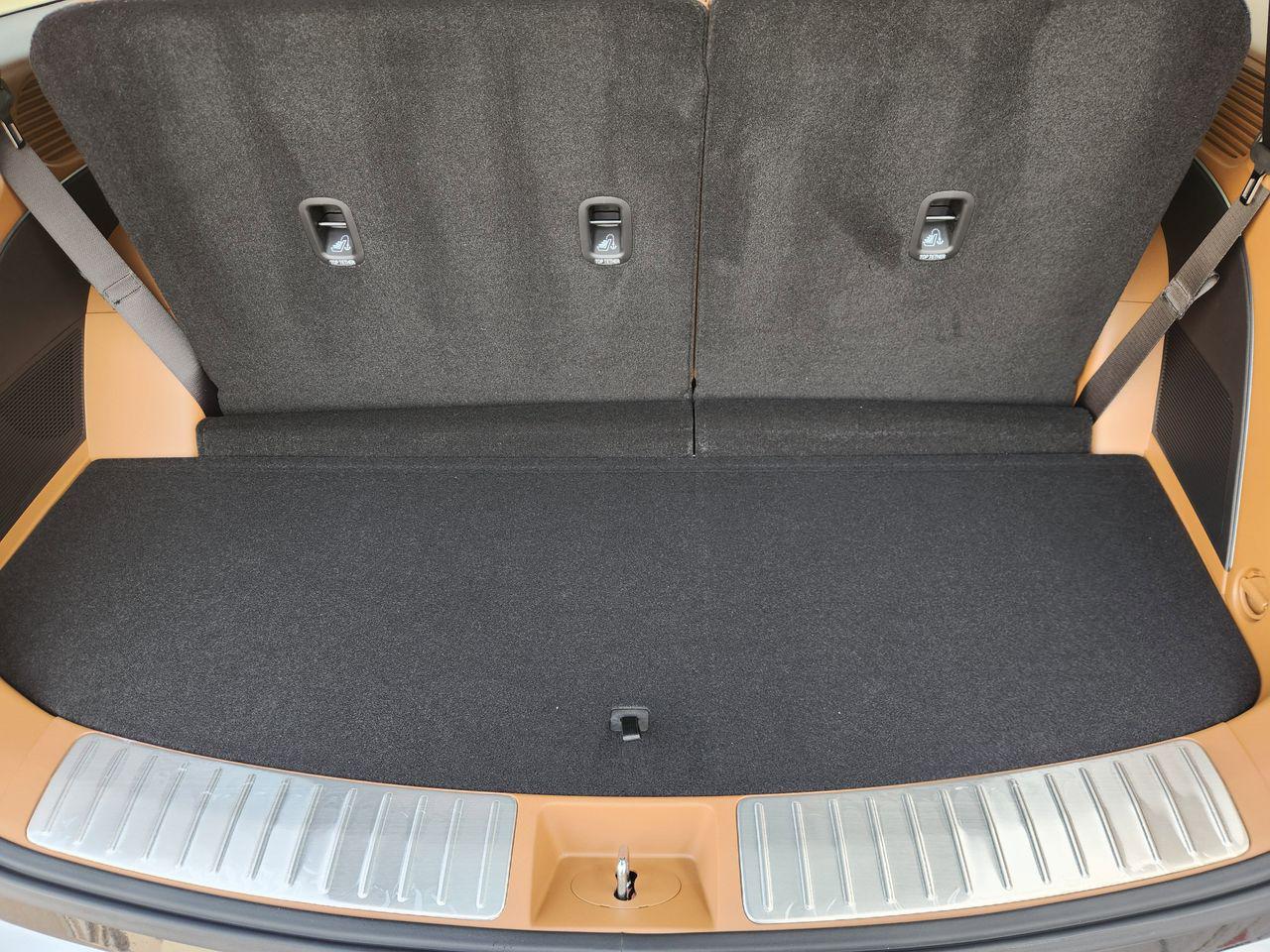 New 2026 Abyss Black Pearl Hyundai Calligraphy FWD image 32