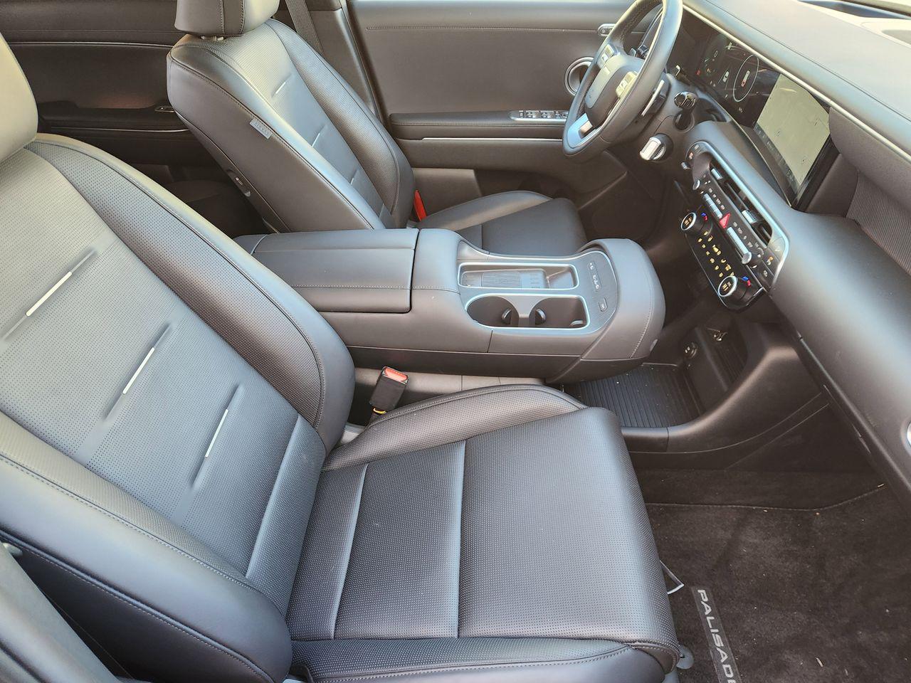 New 2026 Abyss Black Pearl Hyundai Calligraphy image 9