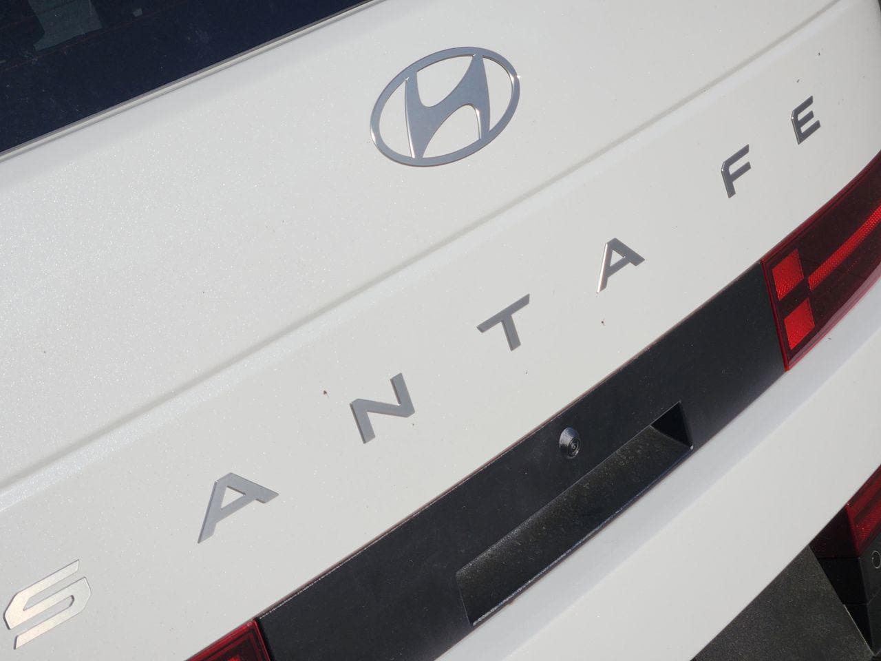 New 2026 W6H White Hyundai SE FWD image 8