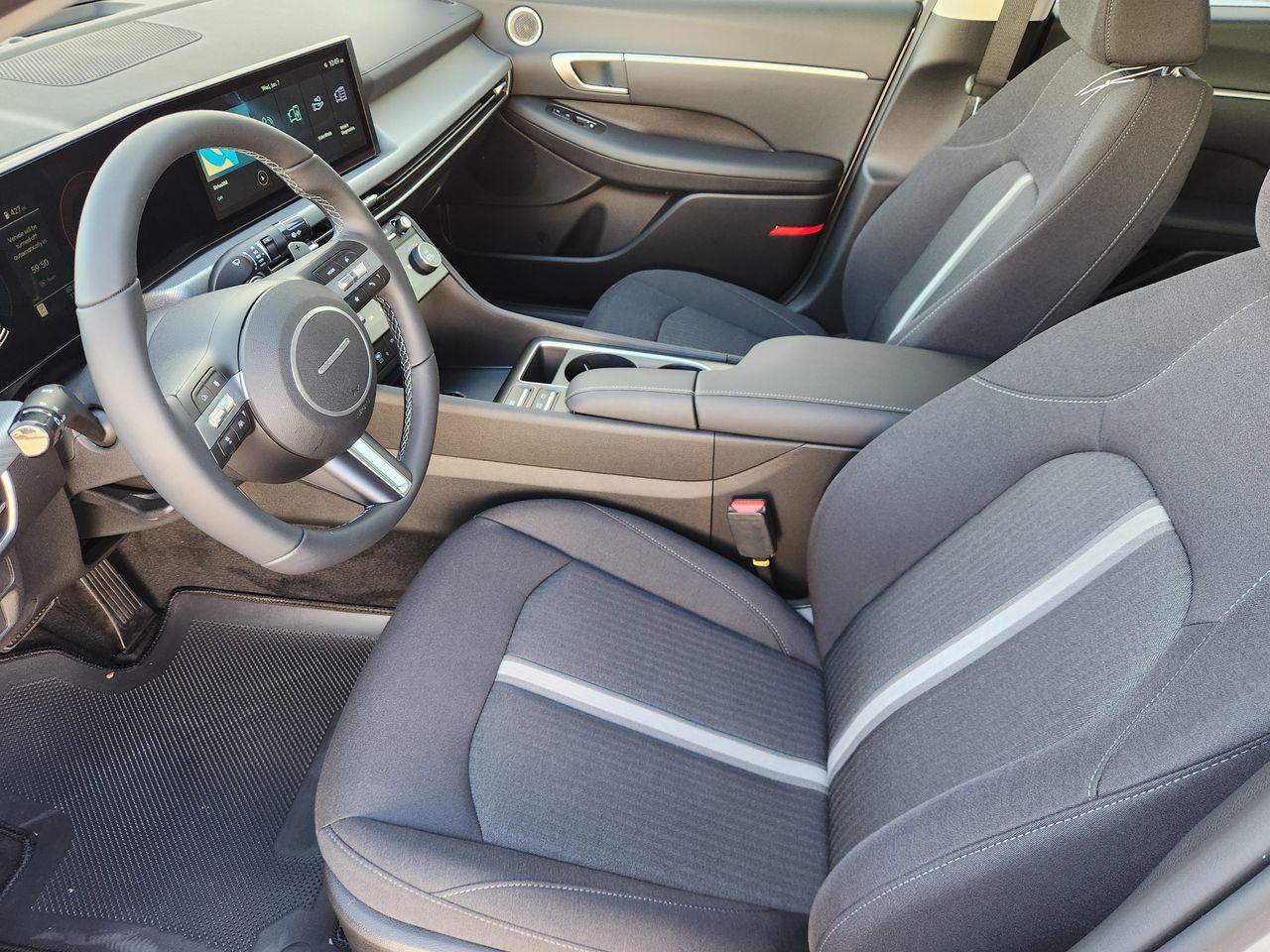 New 2026 Aero Silver Hyundai SEL Sport image 9