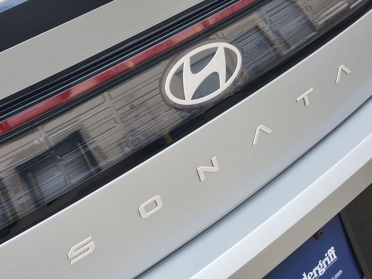 New 2026 T4A Silver Hyundai SEL Sport image 8