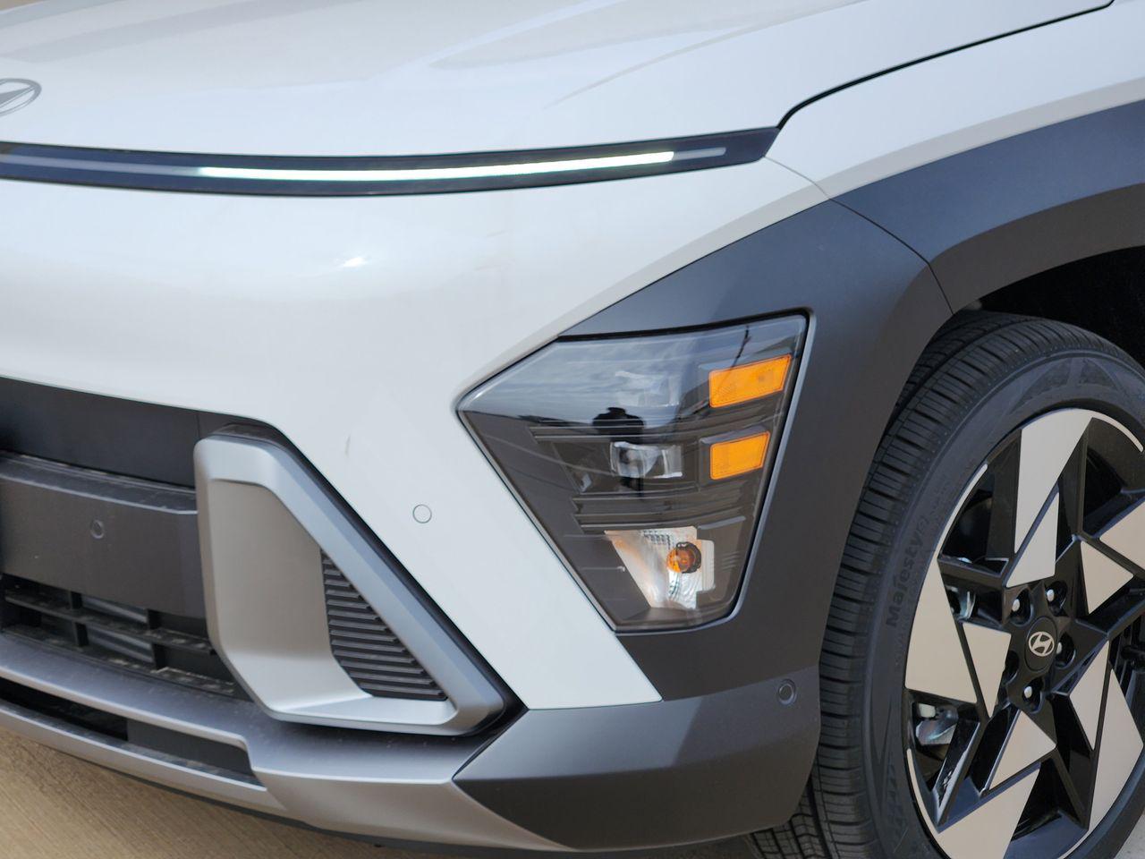 New 2026 SAW White Hyundai Limited FWD image 6