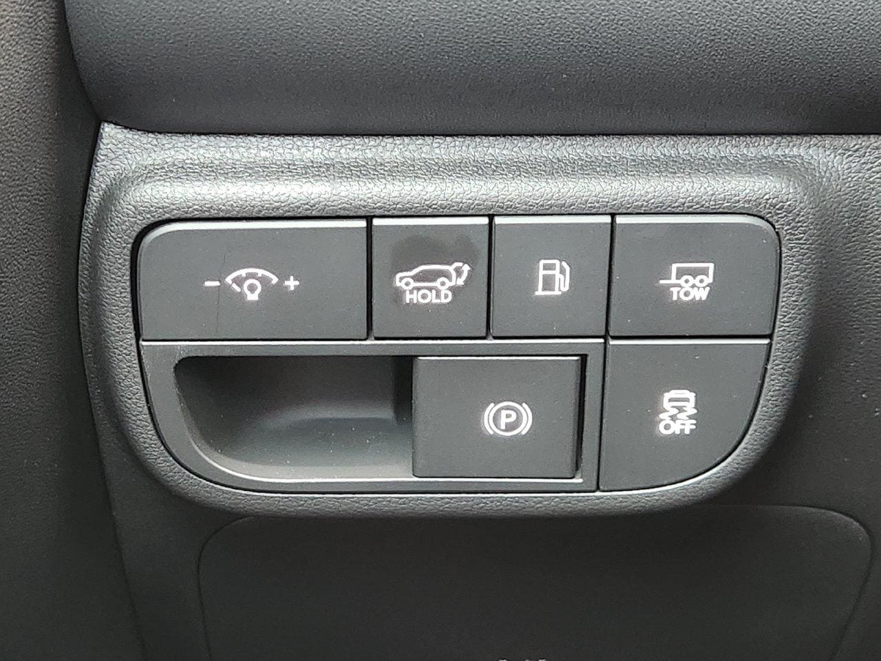 New 2027 Creamy White Pearl Hyundai Limited image 21