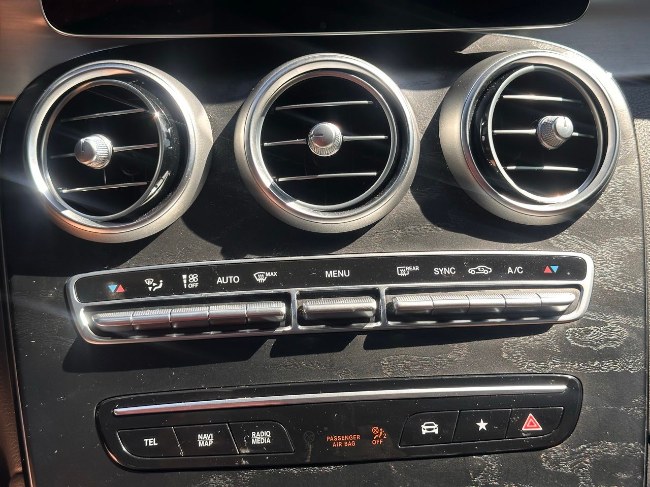 Used 2023 Nautical Blue Metallic Mercedes-Benz GLC 300 Coupe 4matic® image 34