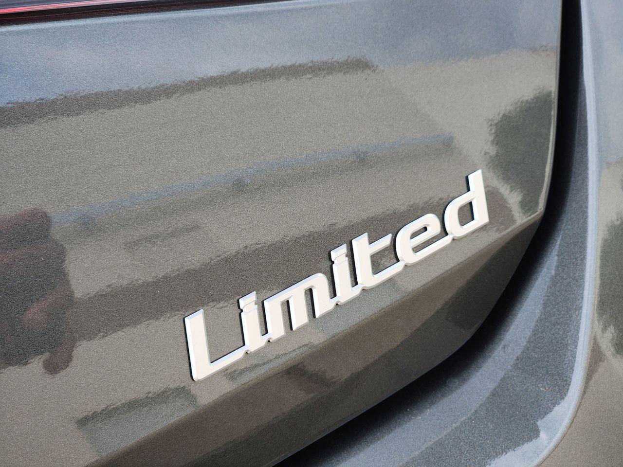 New 2026 Amazon Gray Hyundai Limited image 9