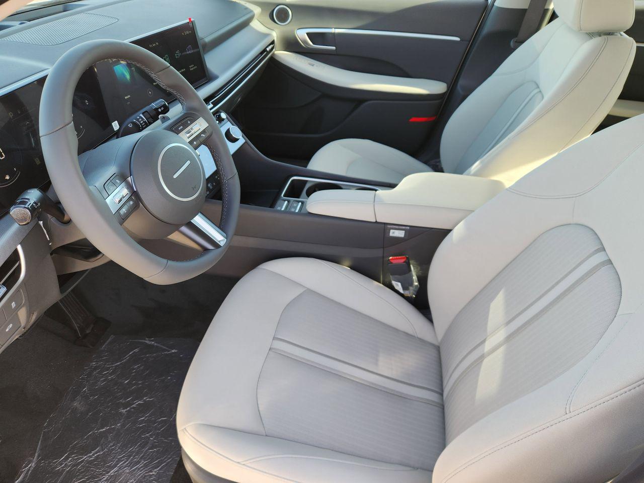 New 2026 W6H White Hyundai SEL Sport image 9