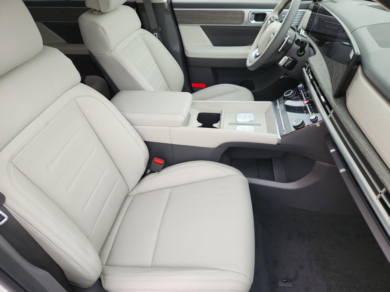 New 2026 W6H White Hyundai Calligraphy image 11