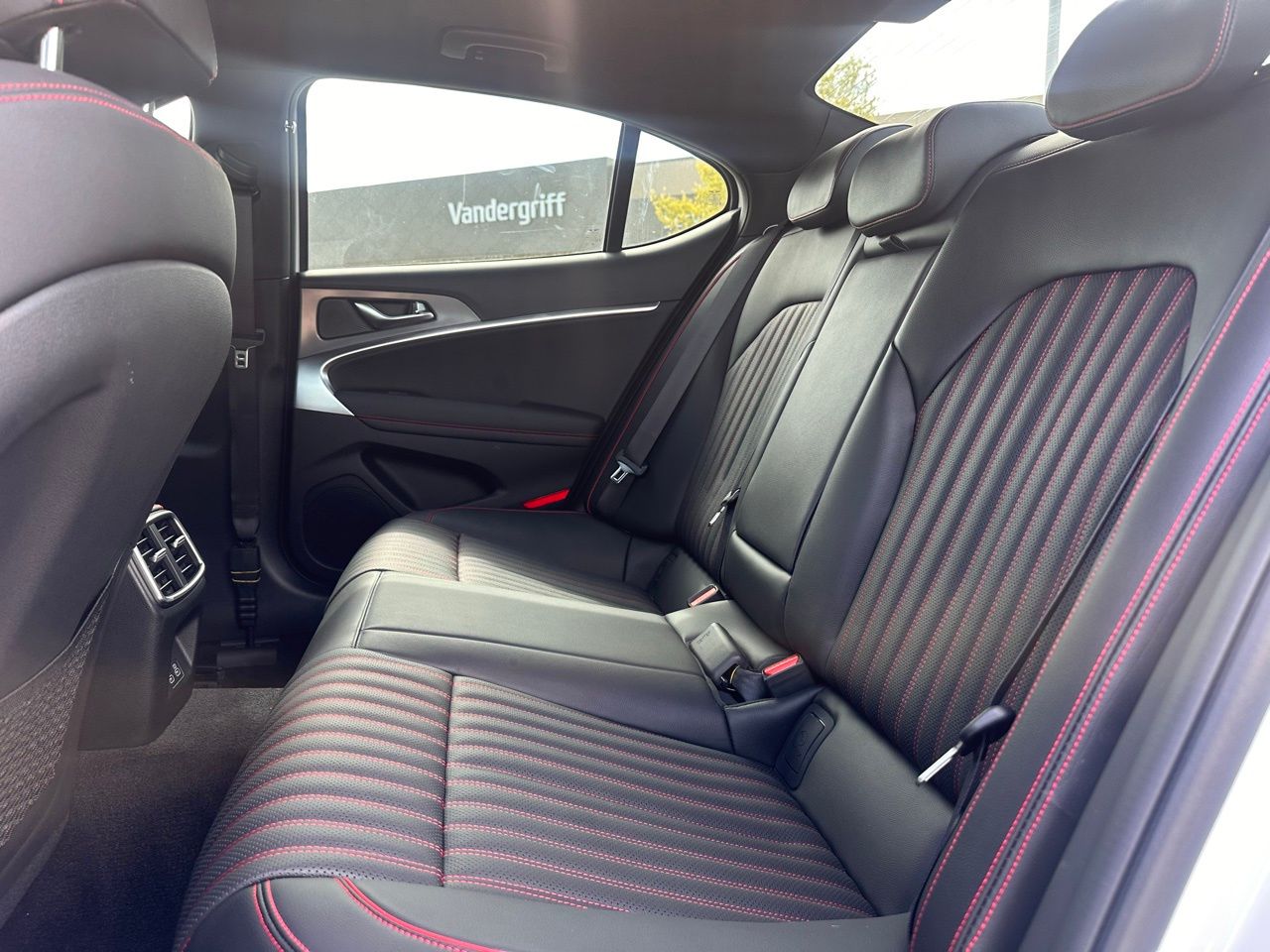 Used 2026 Alta White Genesis 3.3T Sport Prestige image 17