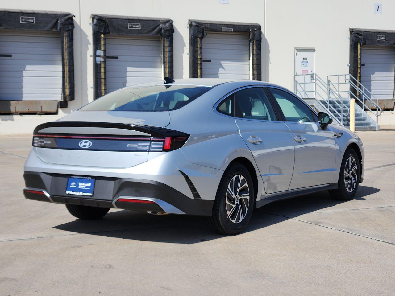 New 2026 T4A Silver Hyundai Blue image 4