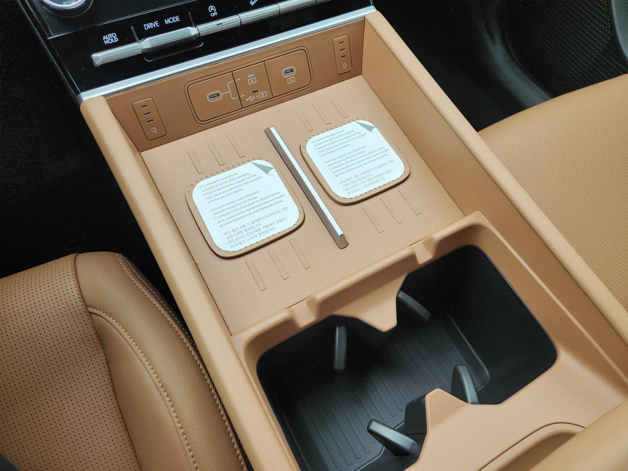 New 2026 S3B Black Hyundai Limited FWD image 17