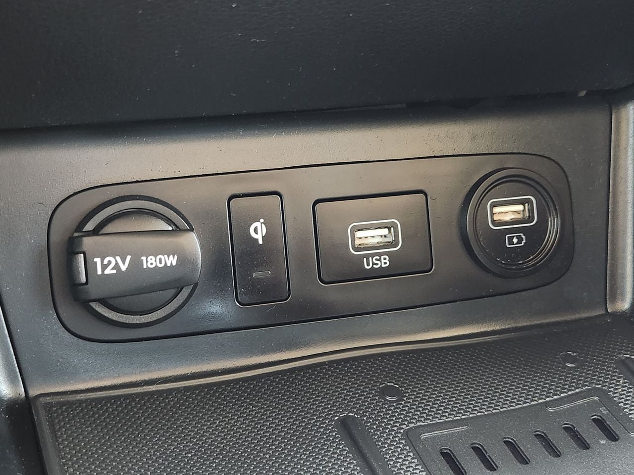 Used 2023 Portofino Gray Hyundai SEL image 17