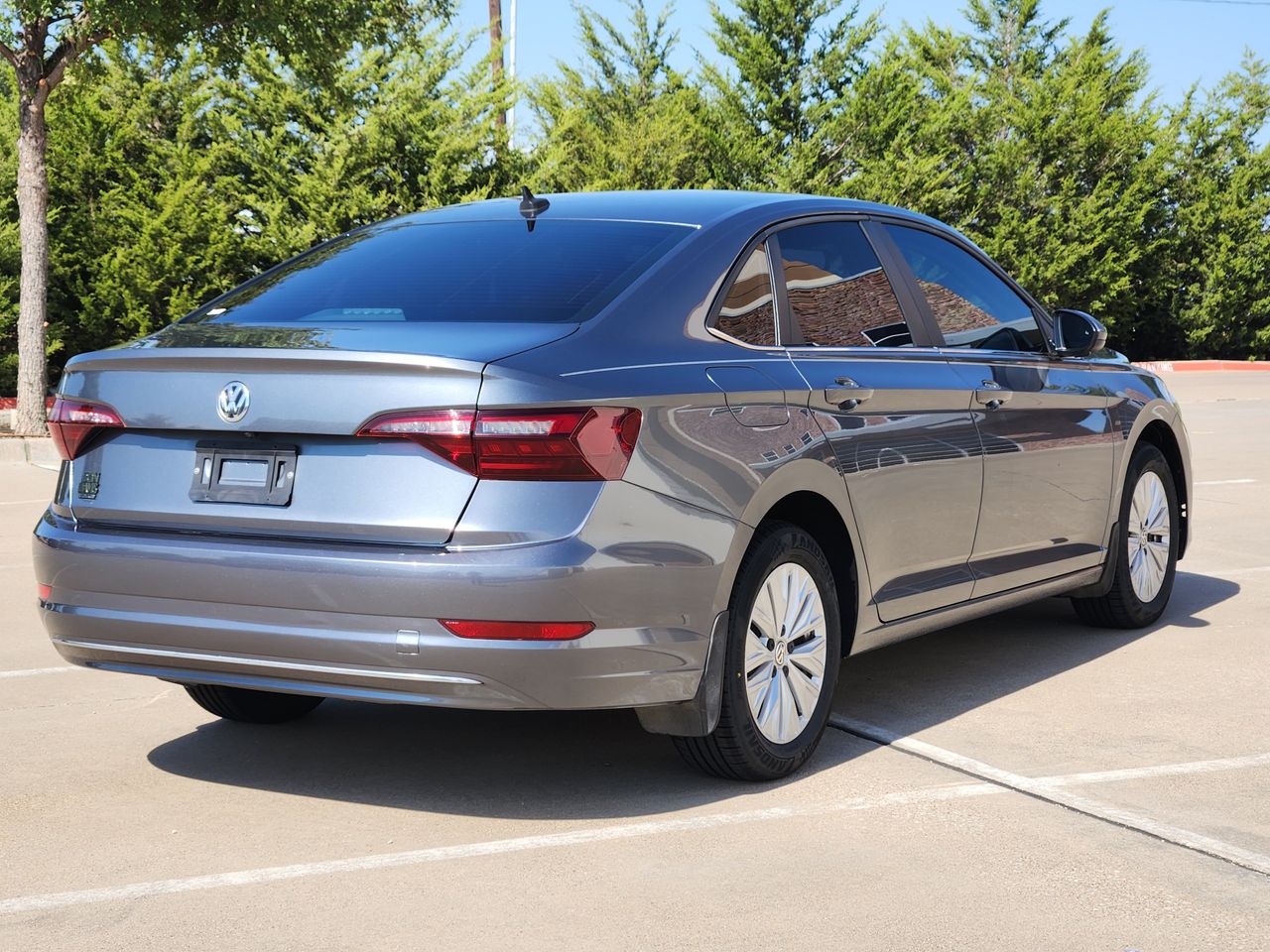 Used 2020 Pyrite Silver Volkswagen 1.4T S image 4