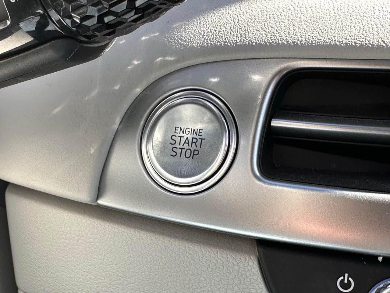 Used 2025 Graphite Hyundai Limited image 37