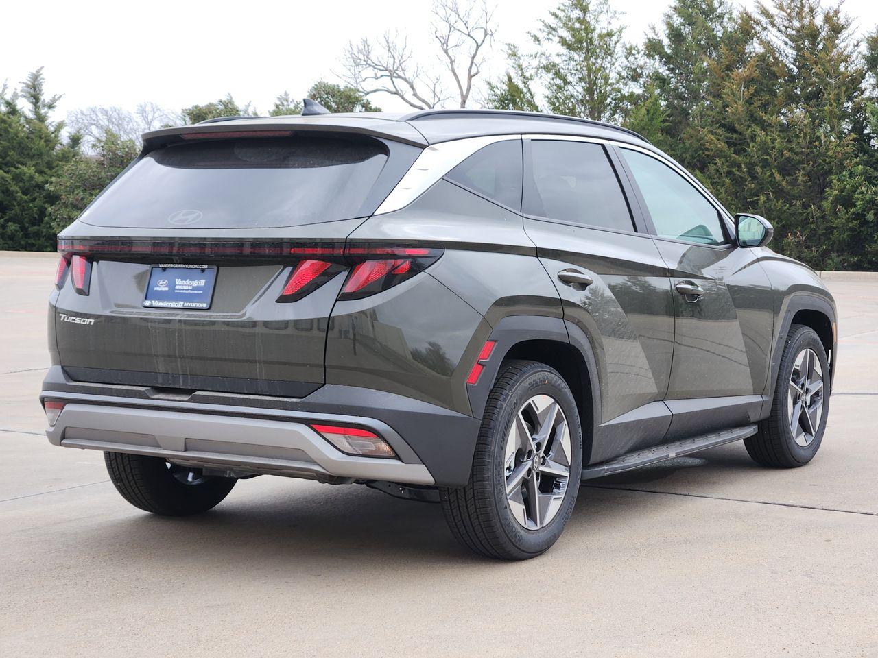 New 2026 WG2 Green Hyundai SEL FWD image 4