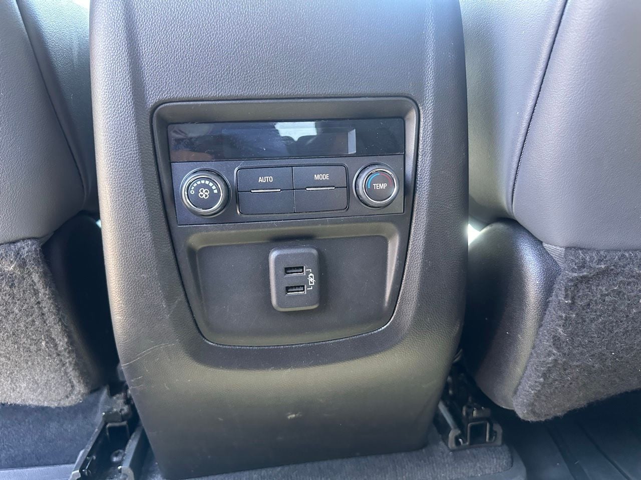 Used 2023 Moonstone Gray Buick Essence image 20