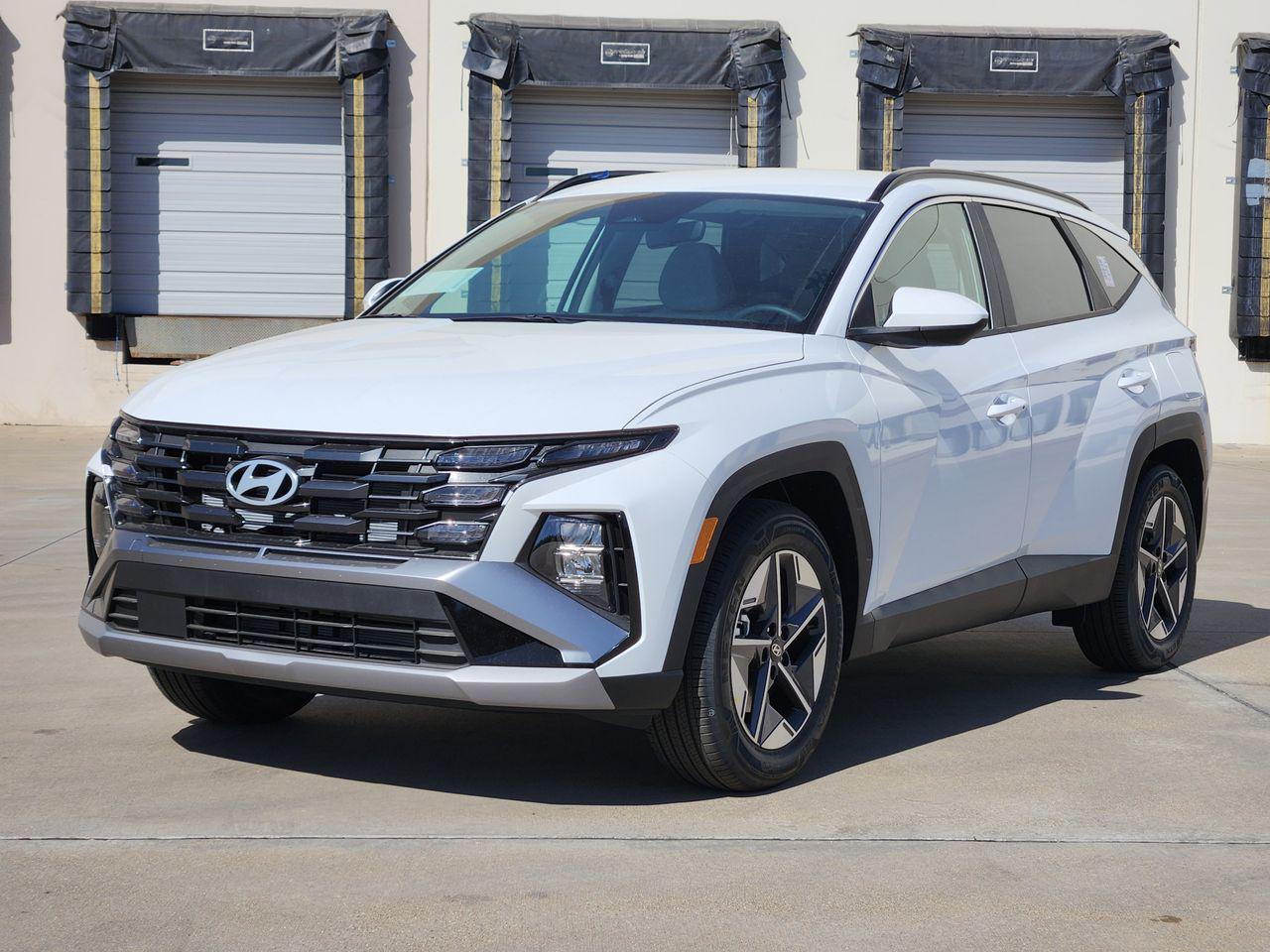 New 2026 W6H White Hyundai SEL FWD image 2