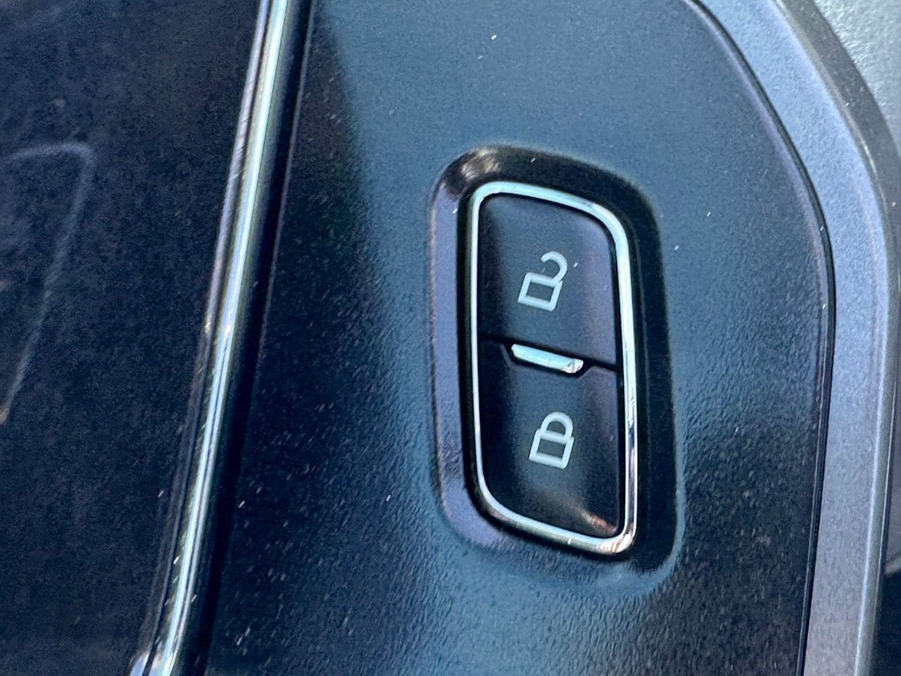 Used 2025 Harbor Gray Metallic Ford XLT image 21