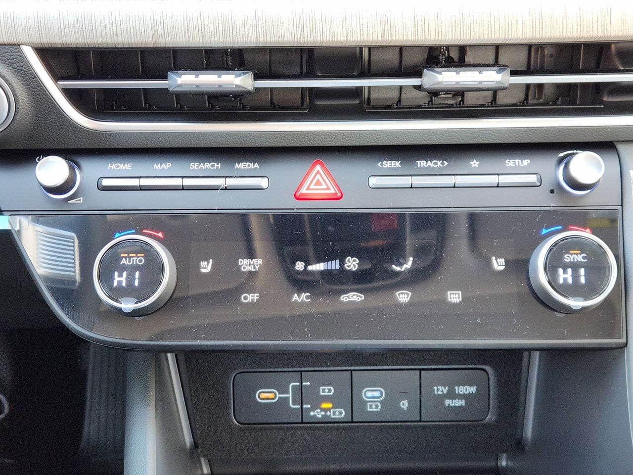 New 2026 W6H White Hyundai SEL image 15