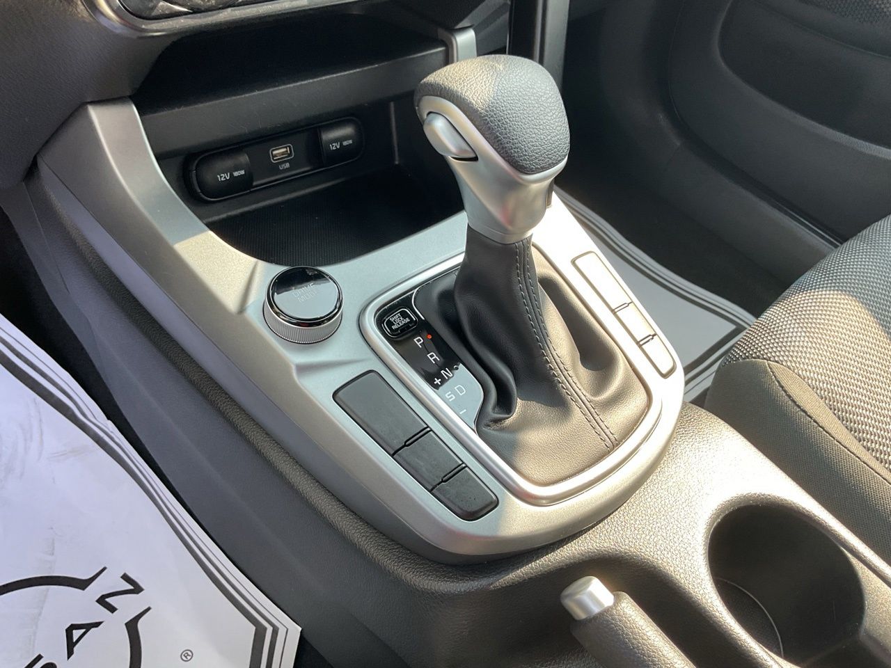 Used 2026 Clear White Black Roof Kia LX image 10