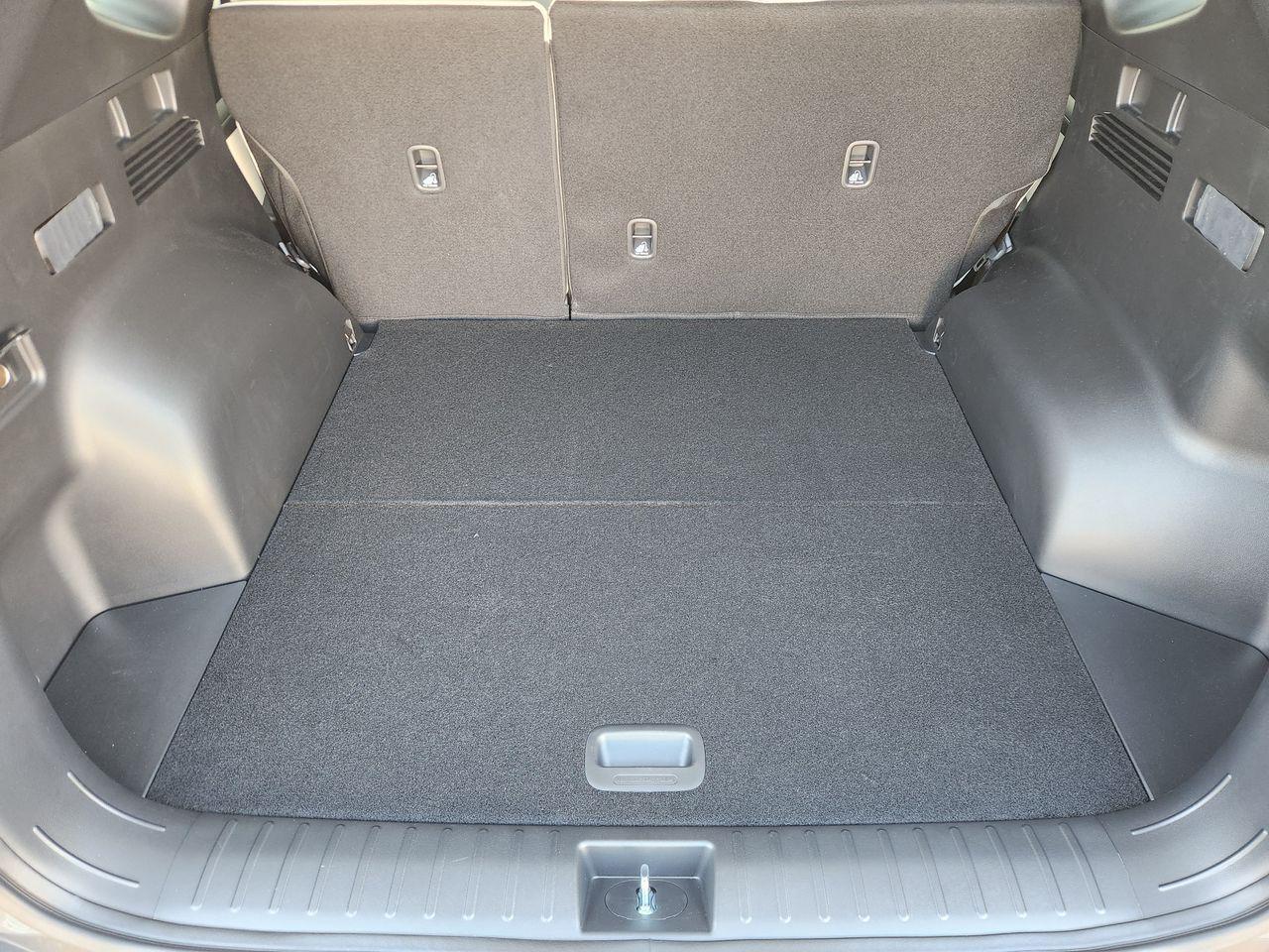 New 2026 Hampton Gray Hyundai SEL Plus FWD image 31