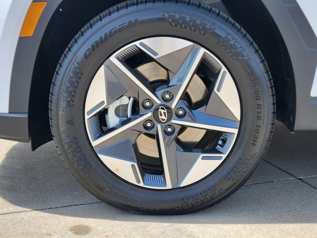 New 2026 W6H White Hyundai SEL Premium FWD image 9