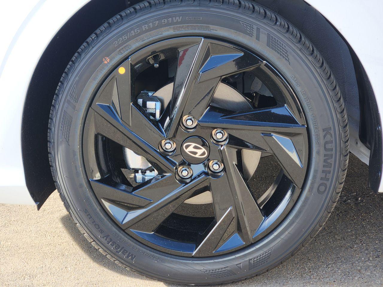 New 2026 Serenity White Hyundai SEL Sport image 7