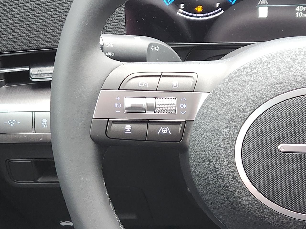 New 2026 C5G Gray Hyundai SEL Sport FWD image 26