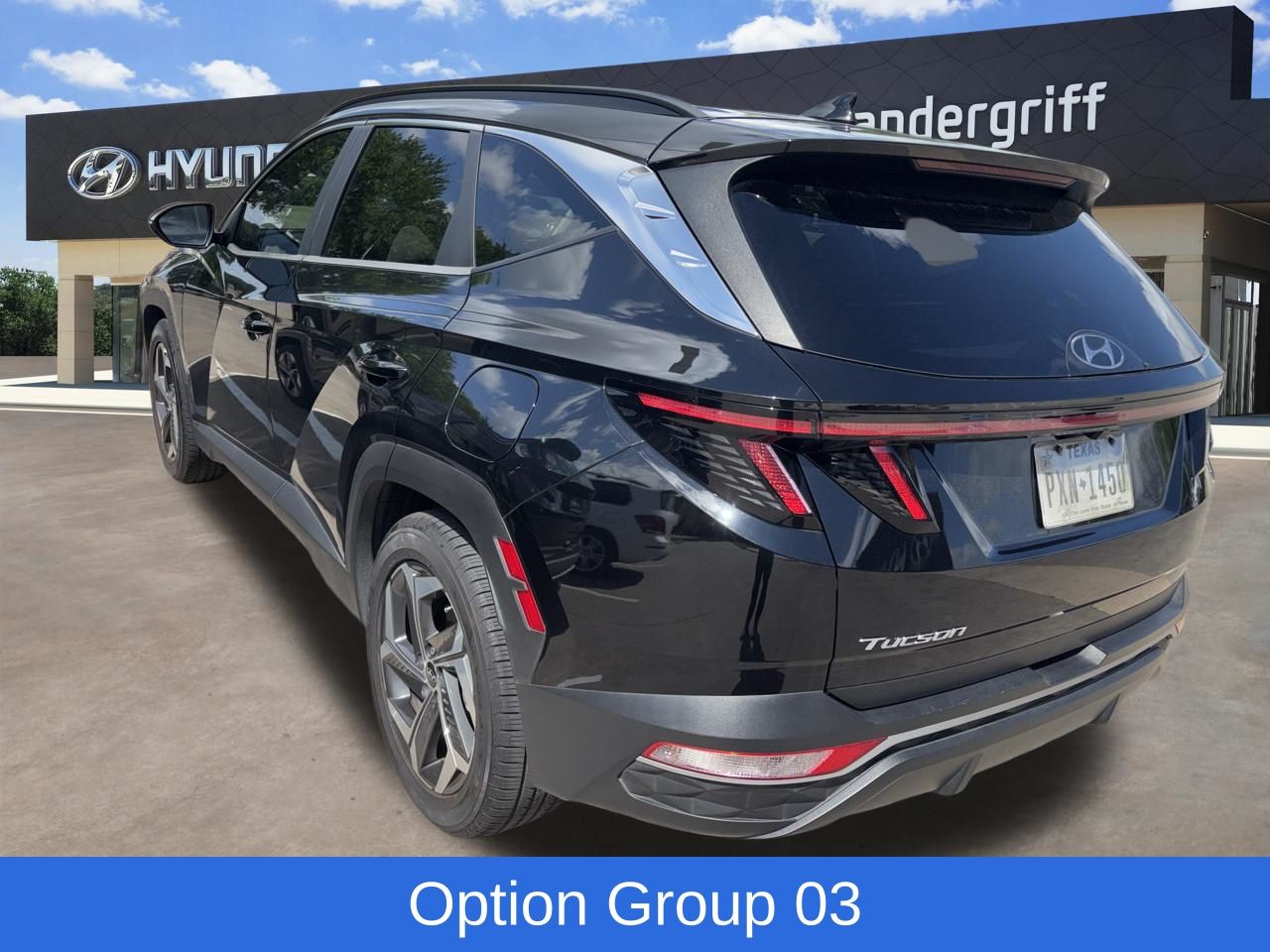 Used 2022 Phantom Black Hyundai SEL image 2