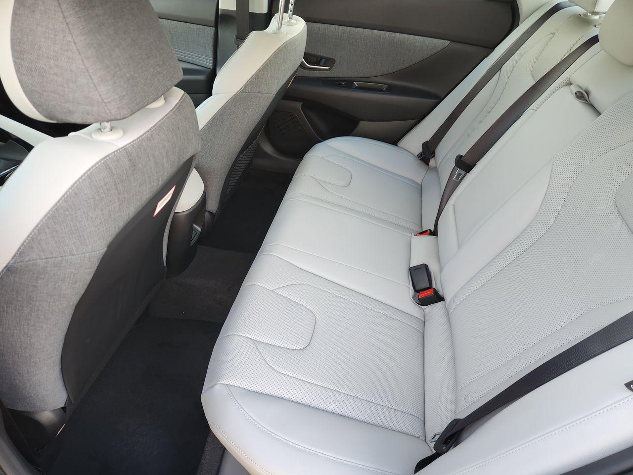 New 2026 PE2 Gray Hyundai Limited image 31