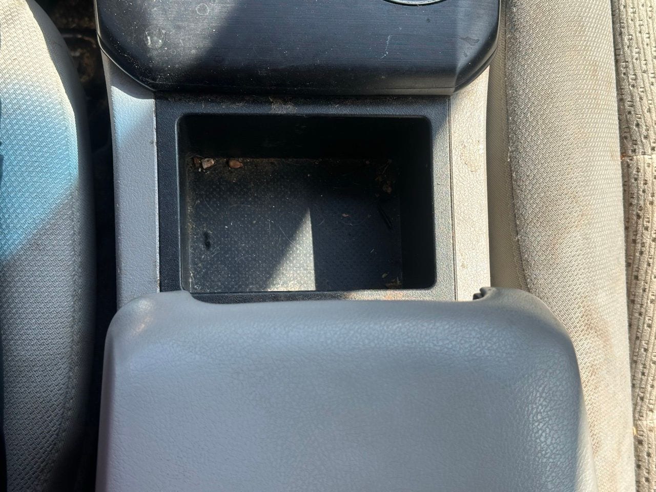 Used 2012 Classic Silver Toyota LE image 24