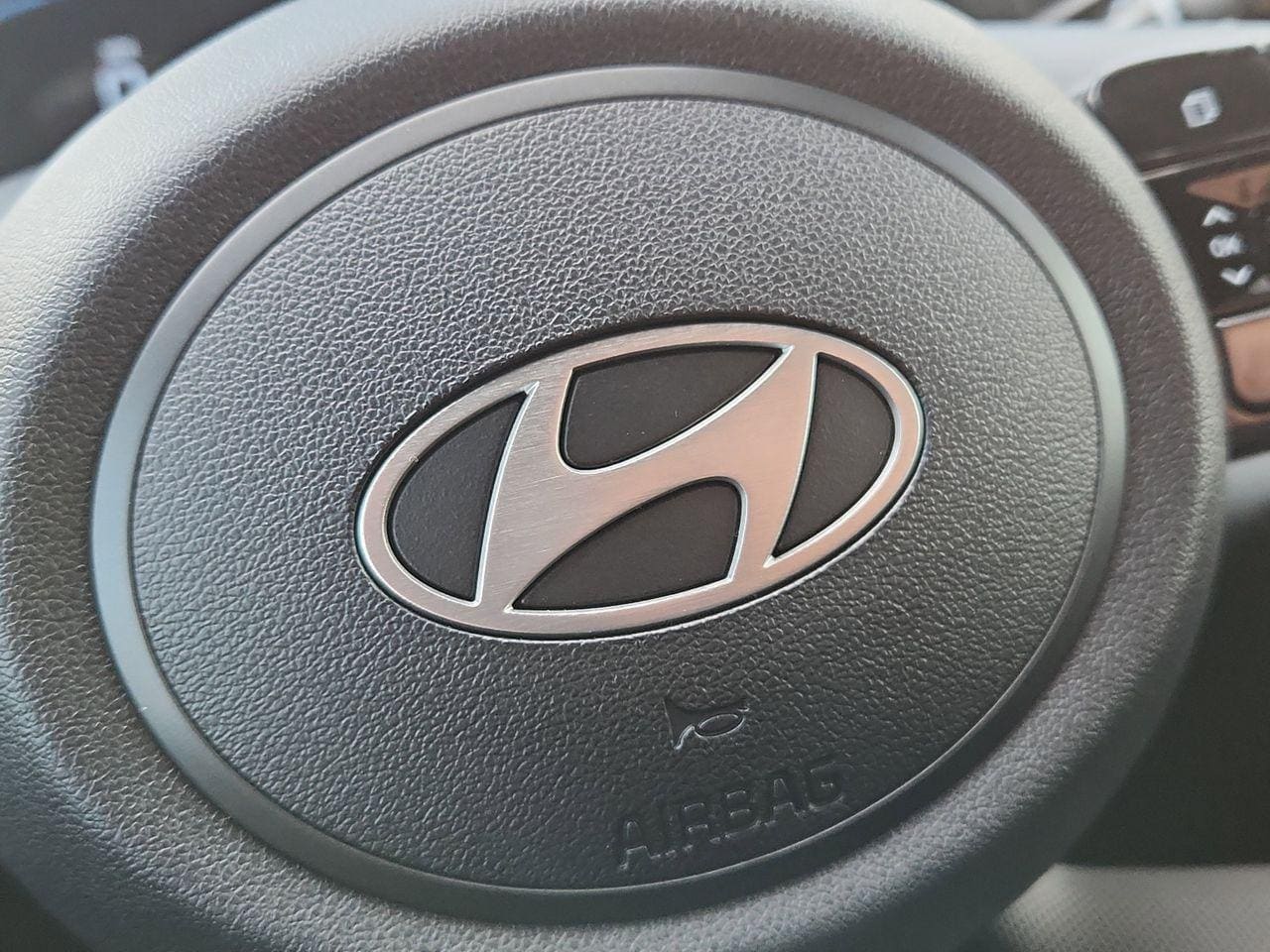 New 2026 W6H White Hyundai SEL Sport Premium image 25