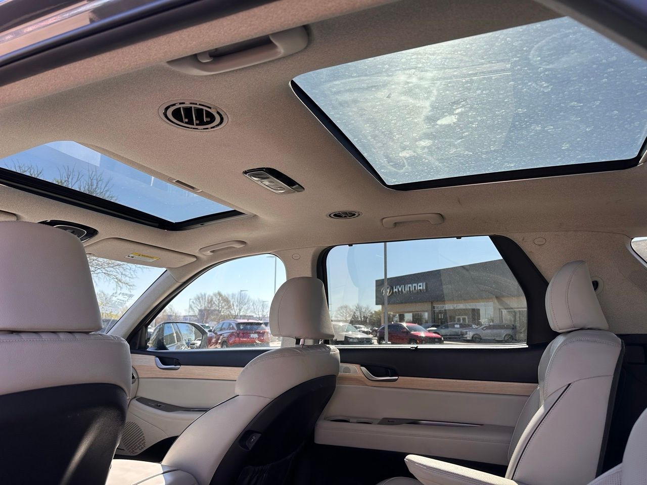 Used 2025 Graphite Hyundai Limited image 24