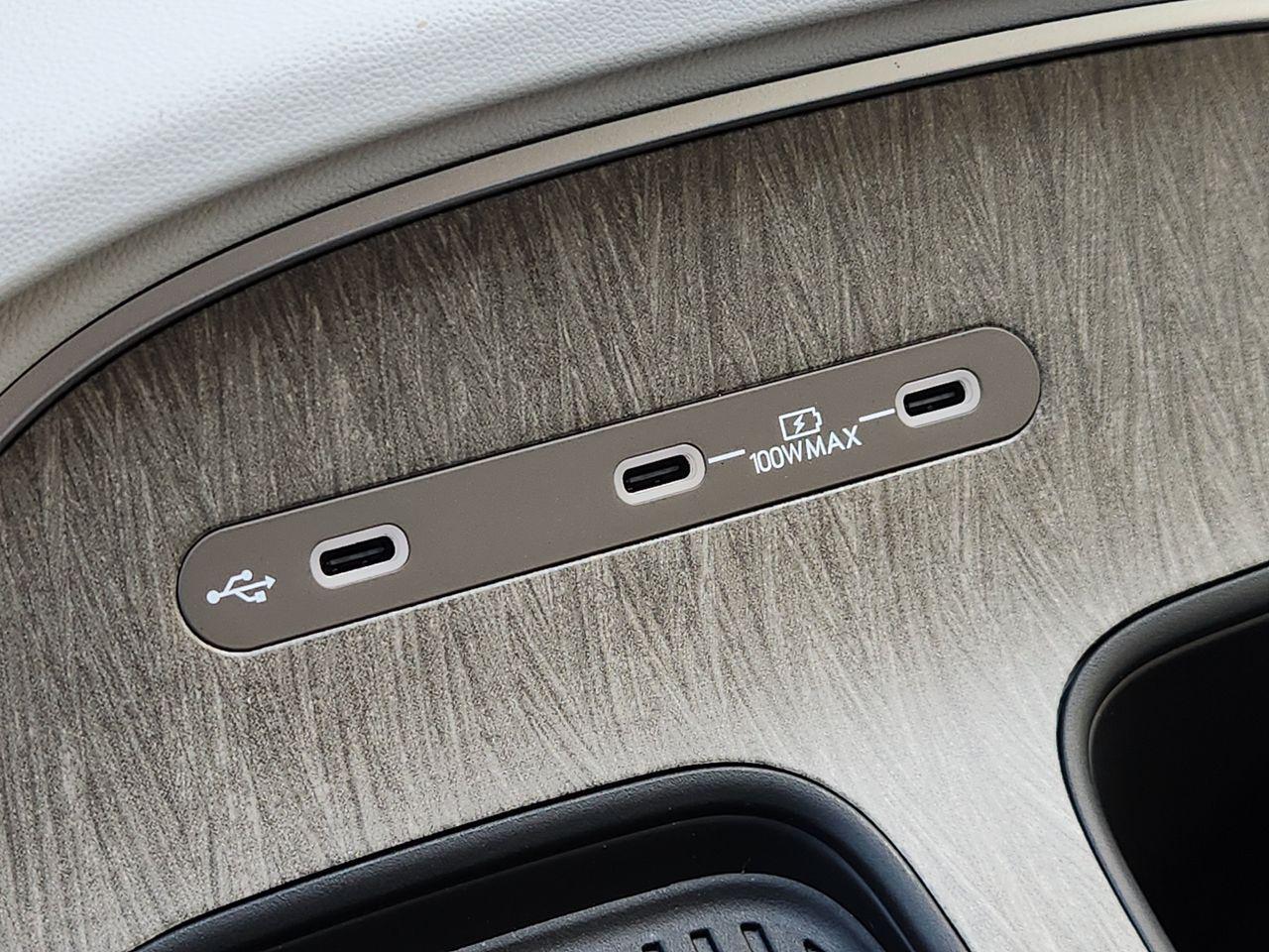 New 2027 Creamy White Pearl Hyundai SE FWD image 19