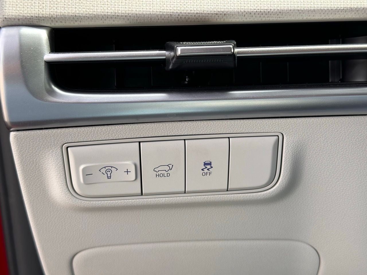 Used 2025 Ultimate Red Hyundai SEL Convenience image 27