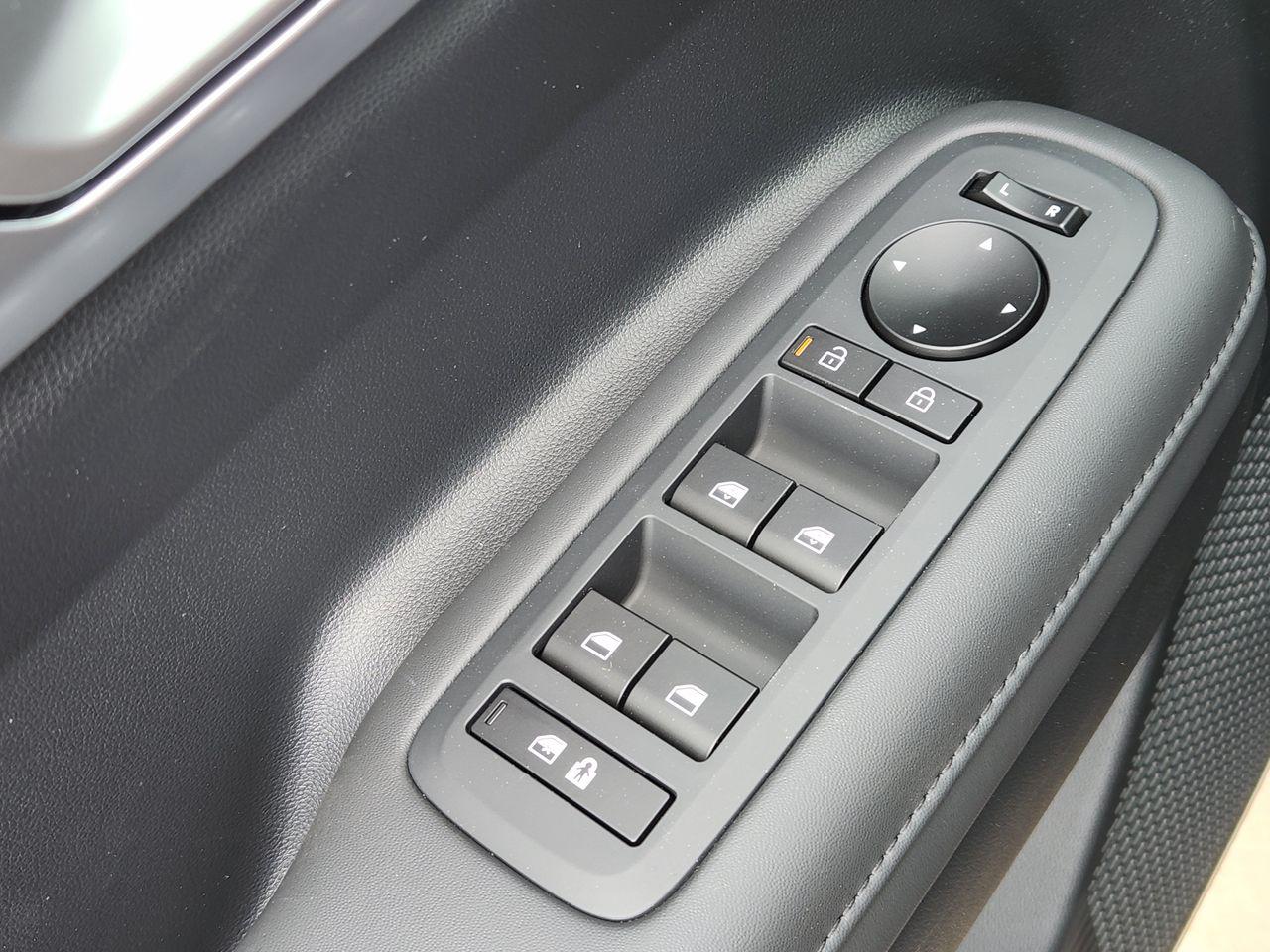 New 2026 Hampton Gray Hyundai SEL FWD image 22