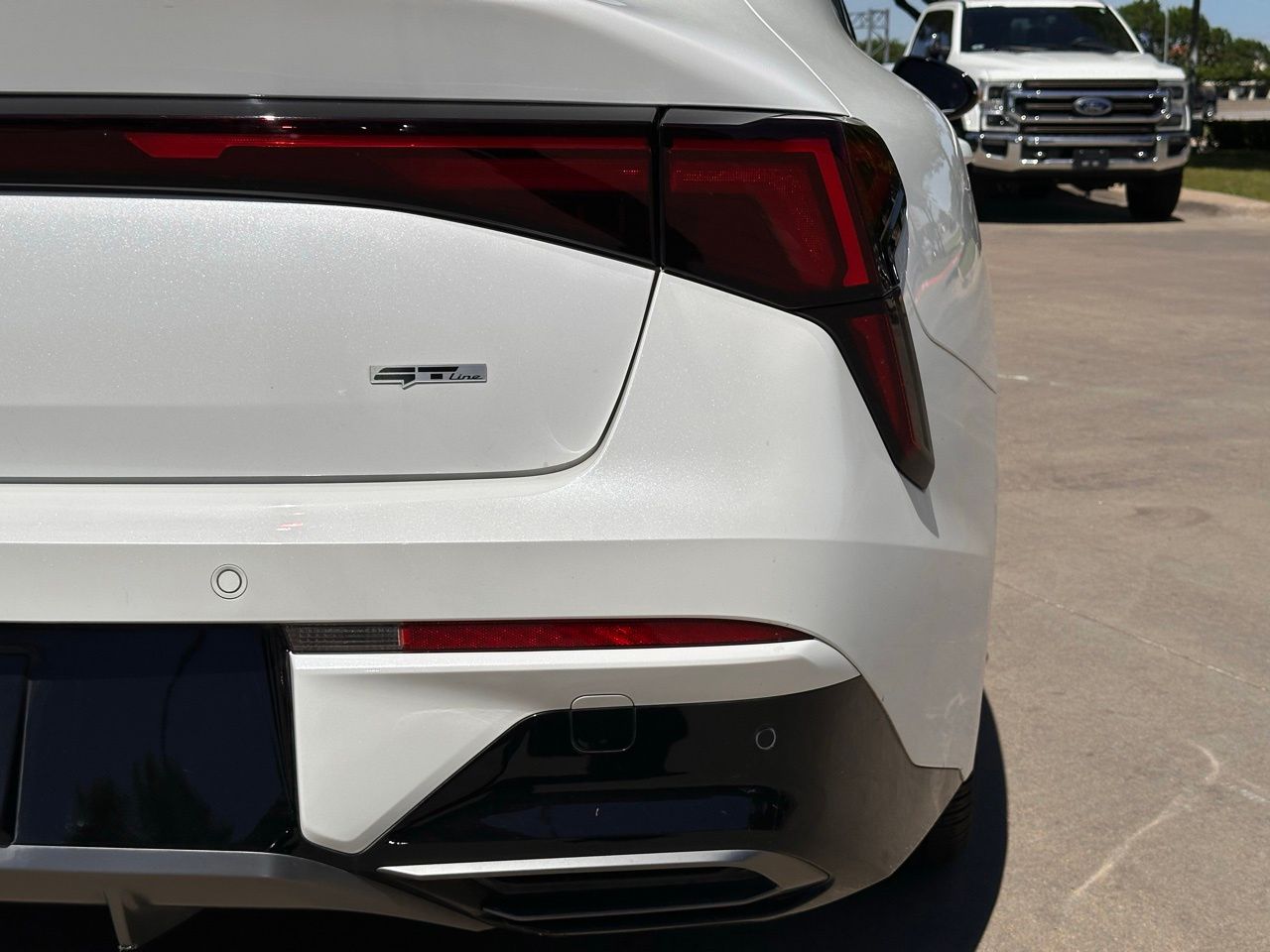Used 2025 Snow White Pearl Kia GT-Line image 11