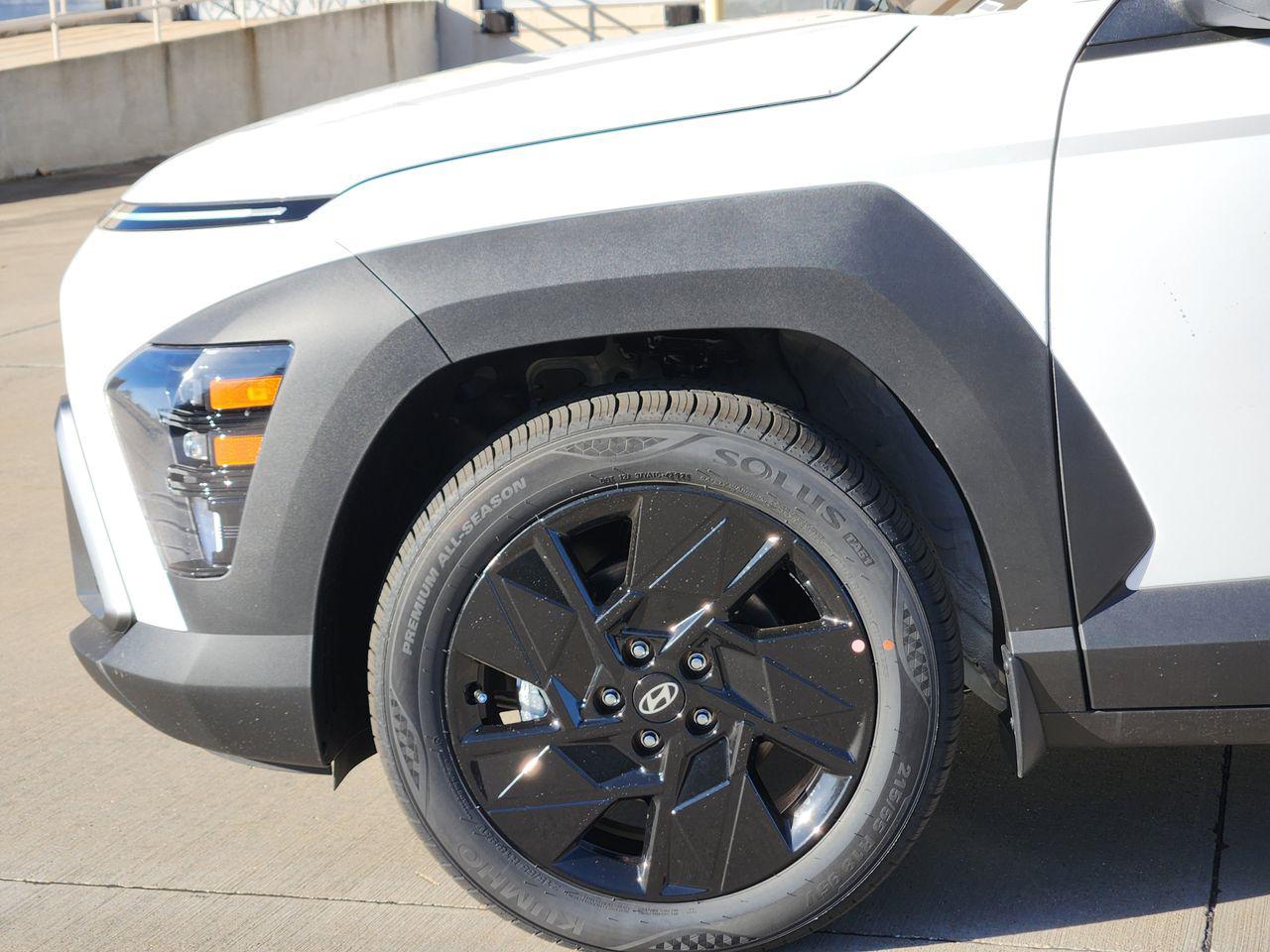 New 2026 SAW White Hyundai SEL Sport FWD image 5