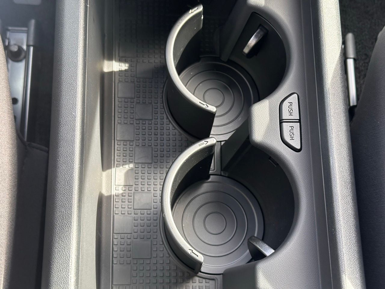 Used 2025 Atlas White Hyundai Base image 33