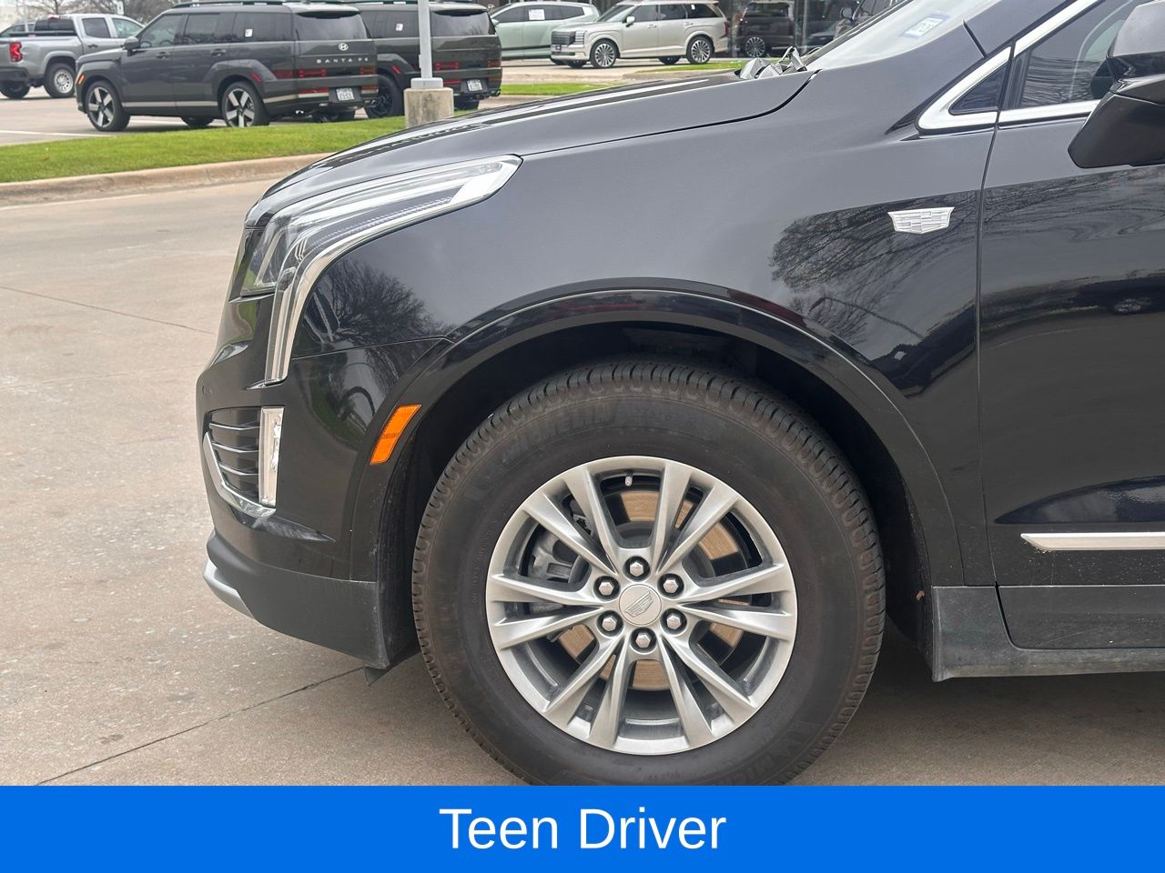 Used 2023 Stellar Black CADILLAC Premium Luxury image 10