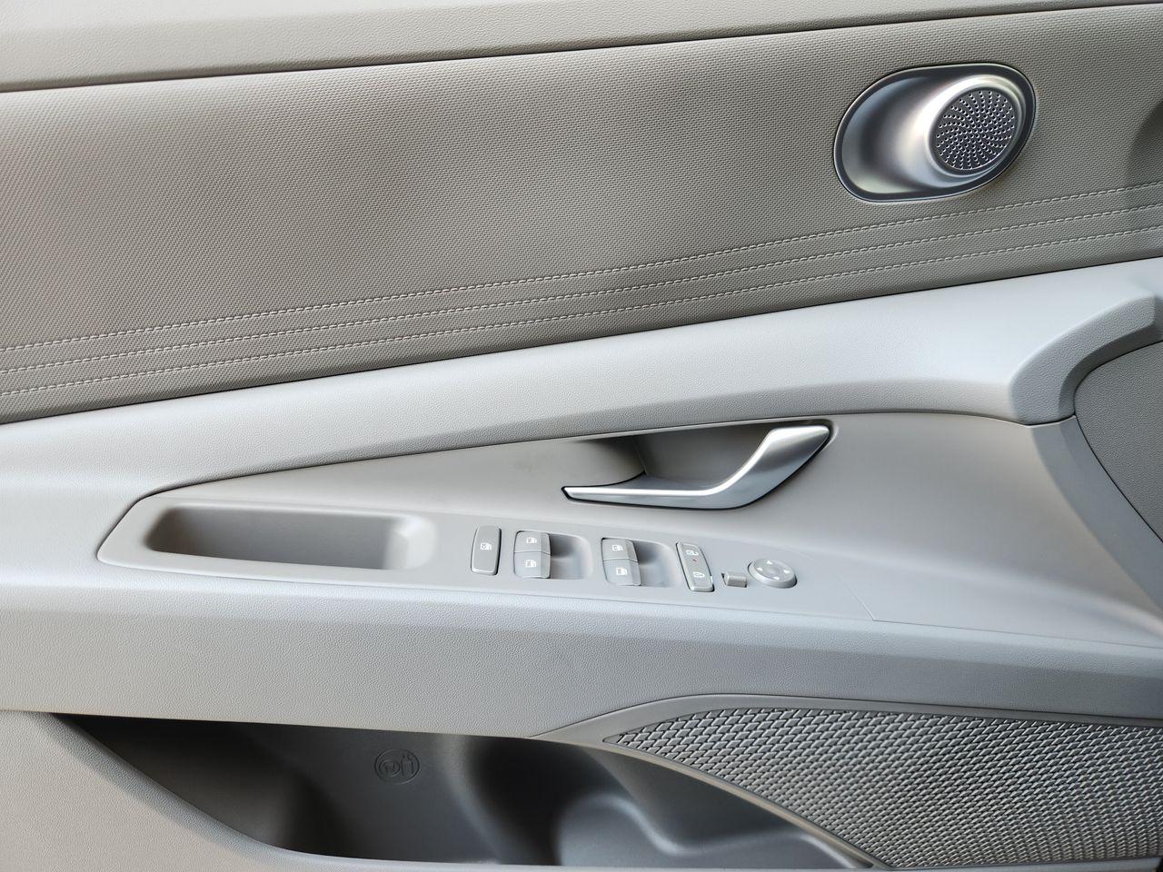 New 2026 Amazon Gray Hyundai SE image 21