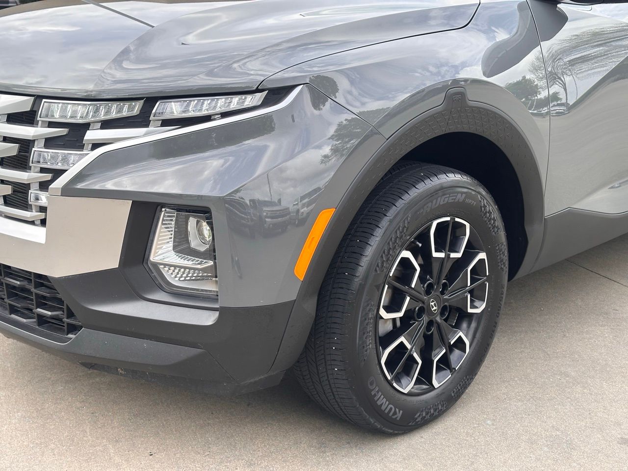 Certified Used 2022 Hampton Gray Hyundai SE image 5