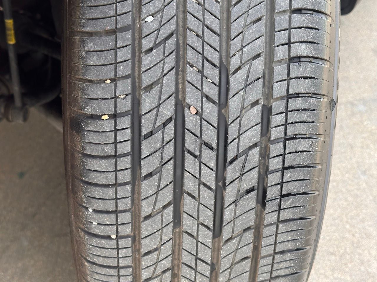 Used 2025 Ultimate Red Hyundai SEL Convenience image 3