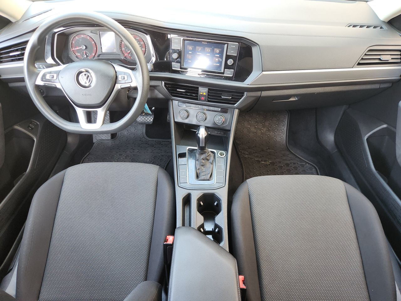 Used 2020 Pyrite Silver Volkswagen 1.4T S image 24