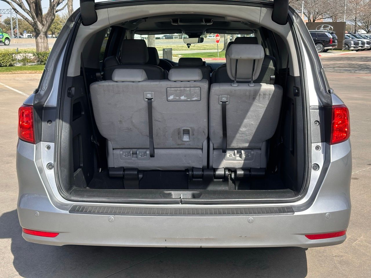 Used 2022 Lunar Silver Metallic Honda Touring image 15