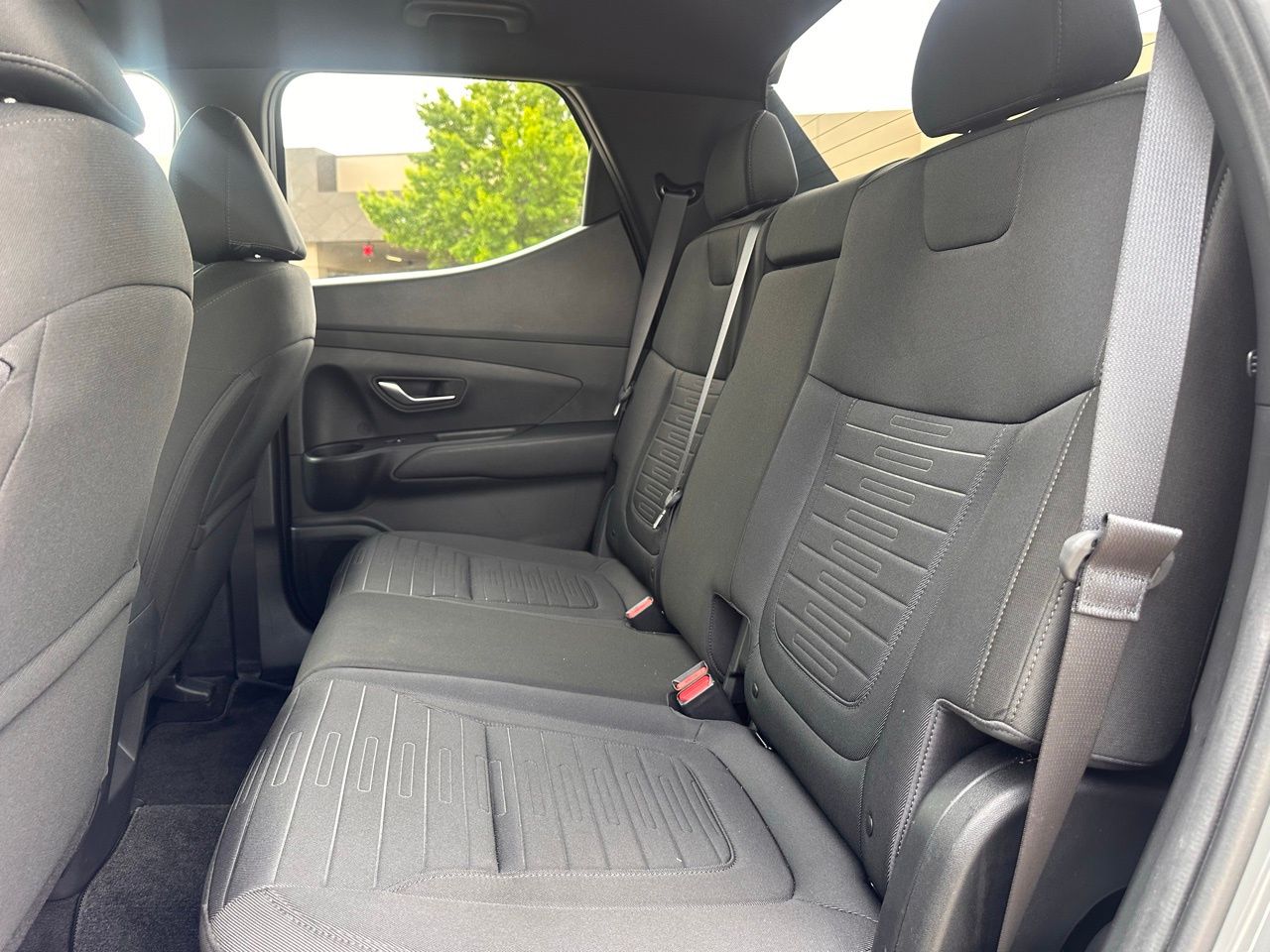 Certified Used 2022 Hampton Gray Hyundai SE image 16