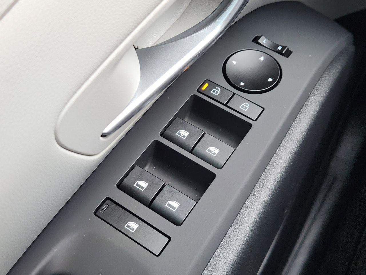 New 2026 S3B Black Hyundai SEL FWD image 22