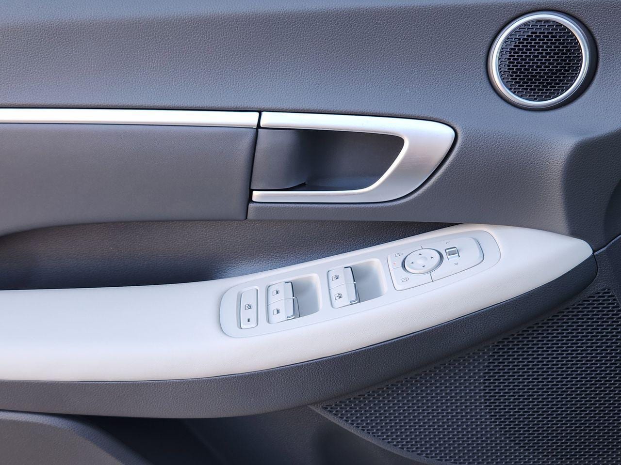 New 2026 Abyss Black Hyundai SEL Sport image 21