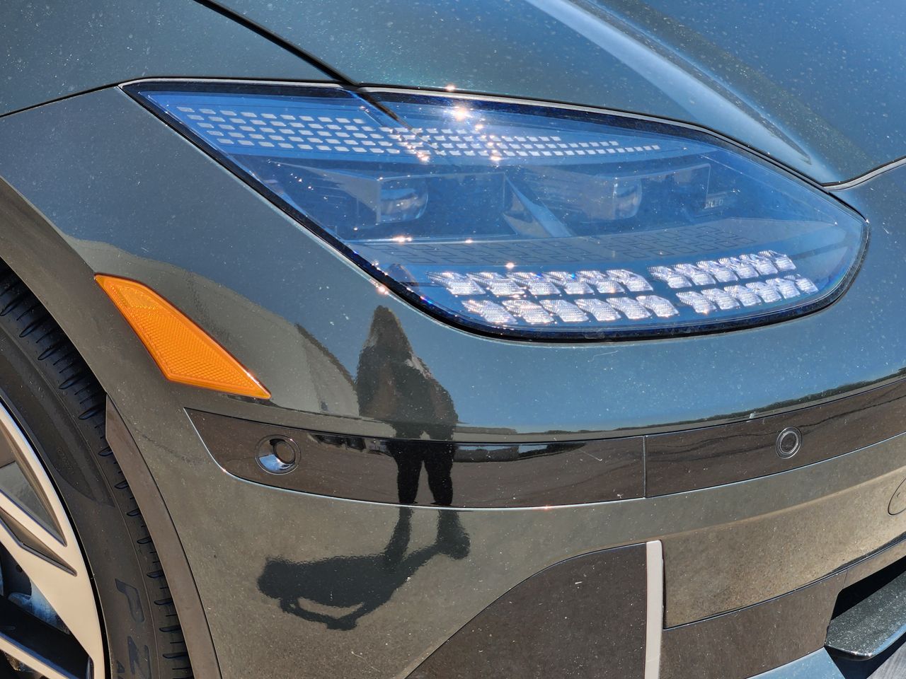 Used 2023 Digital Green Hyundai Limited image 5