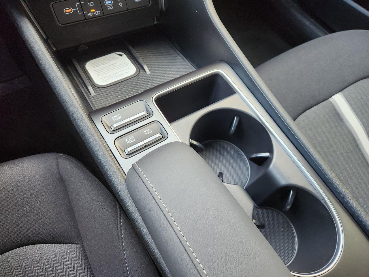 New 2026 T4A Silver Hyundai SEL Sport image 17